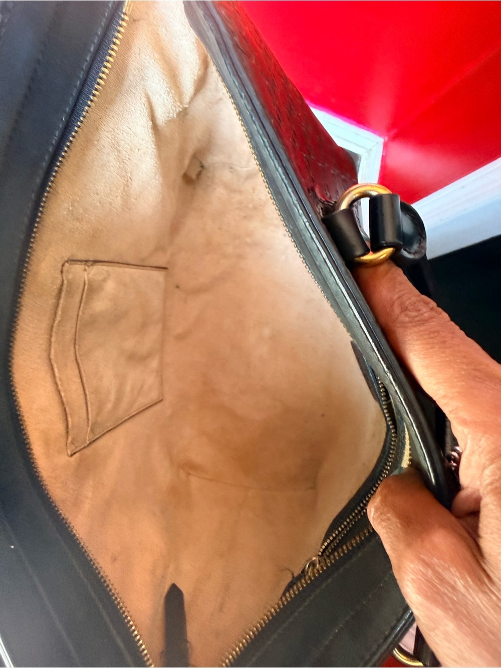 Gucci Black Embossed GG Leather Tote with Gold Hardware - Picture 10 of 10